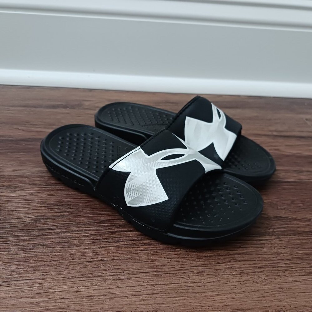 Under Armour Black Slides Boys Size 12 Sandals